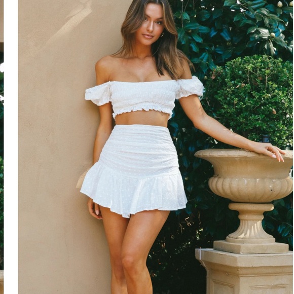 Selfie Leslie Dresses & Skirts - Selfie Leslie Paradis Skirt and Top Set